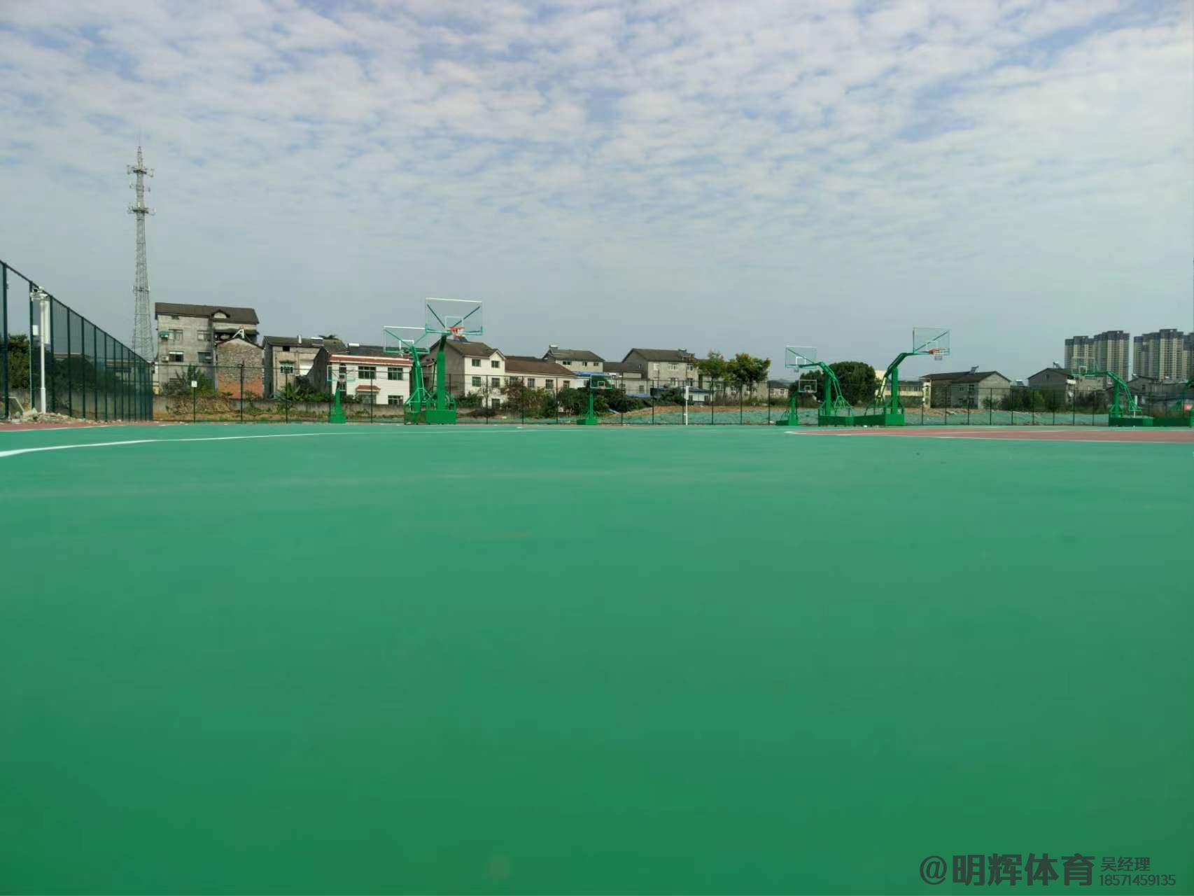 贵阳硬地丙烯酸球场的优缺点